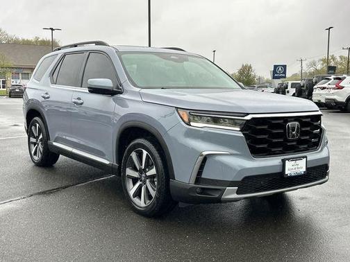 2024 Honda Pilot Touring