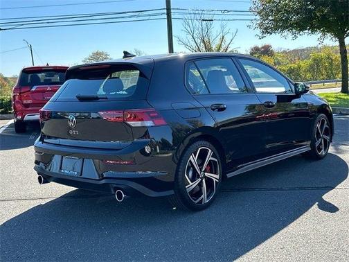 2024 Volkswagen Golf GTI 2.0T SE