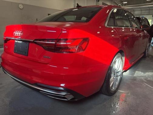 2024 Audi A4 45 S line quattro Premium