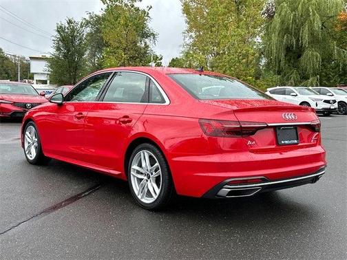 2024 Audi A4 45 S line quattro Premium