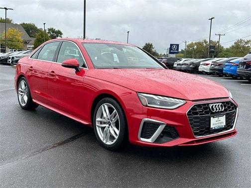 2024 Audi A4 45 S line quattro Premium