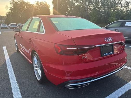 2024 Audi A4 45 S line quattro Premium