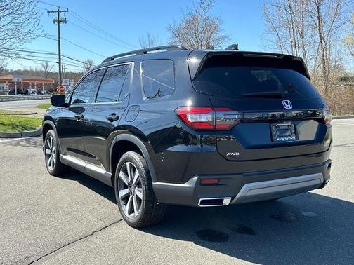 Black 2025 Honda Pilot Touring