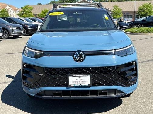 Monterey Blue W/Black Roof 2025 Volkswagen Tiguan 2.0T SE R-Line Black