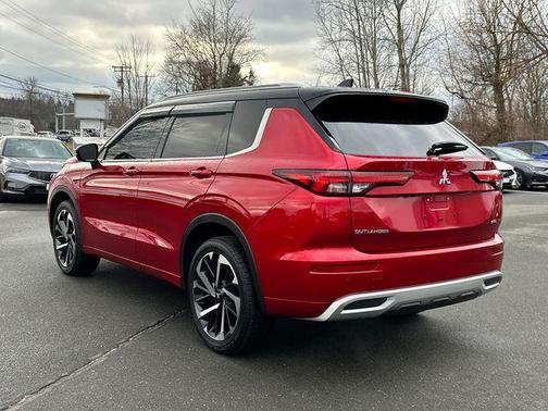 2024 Mitsubishi Outlander SEL Platinum Edition