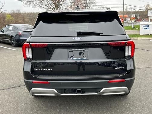 Black 2025 Ford Explorer Platinum