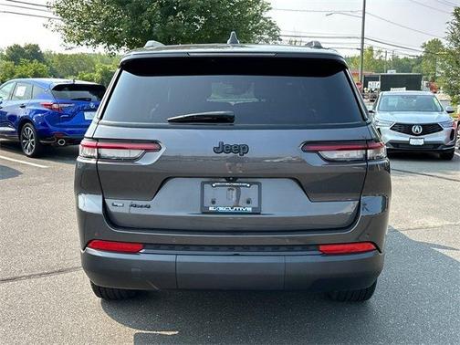 2022 Jeep Grand Cherokee L Laredo