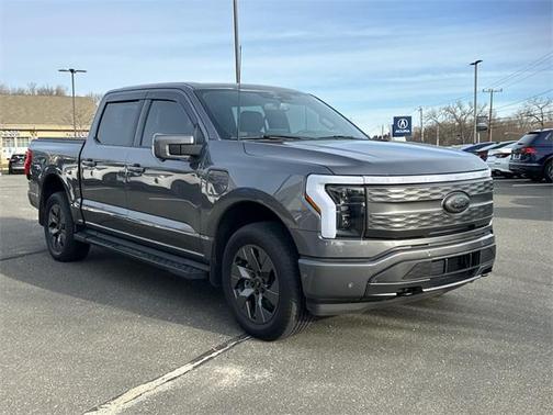 2022 Ford F-150 Lightning LARIAT