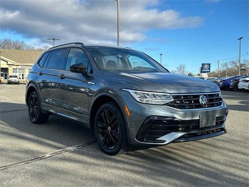 2022 Volkswagen Tiguan 2.0T SE R-Line Black