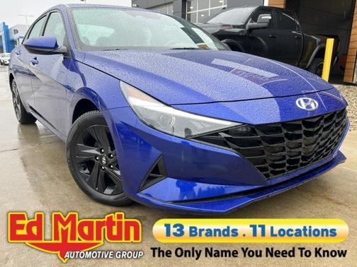 2023 Hyundai ELANTRA SEL