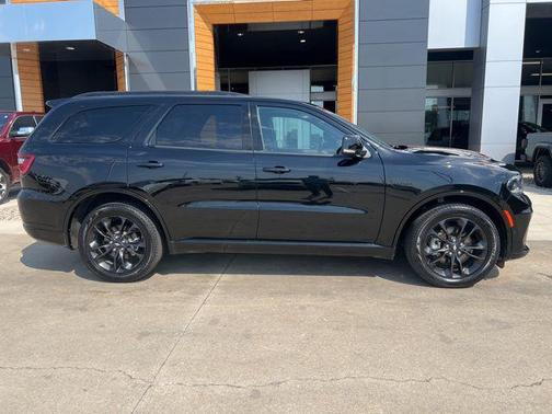 DB Black Crystal Clearcoat 2025 Dodge Durango R/T Plus AWD