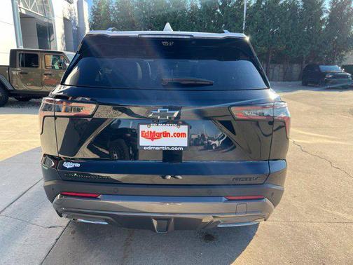 Mosaic Black Metallic 2025 Chevrolet Equinox AWD ACTIV