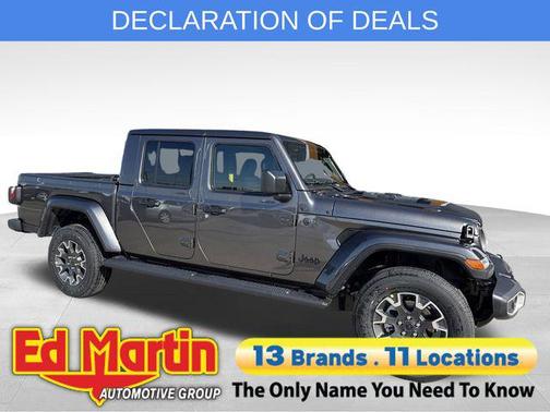 Granite Crystal Metallic Clearcoat 2026 Jeep Gladiator Sahara 4x4