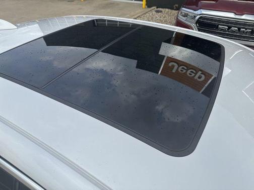 Iridescent Pearl Tricoat 2020 Chevrolet Impala Premier