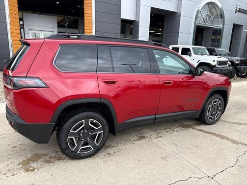 Red Hot Pearlcoat 2026 Jeep Cherokee Laredo