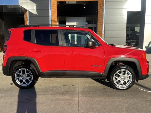 2023 Jeep Renegade Latitude