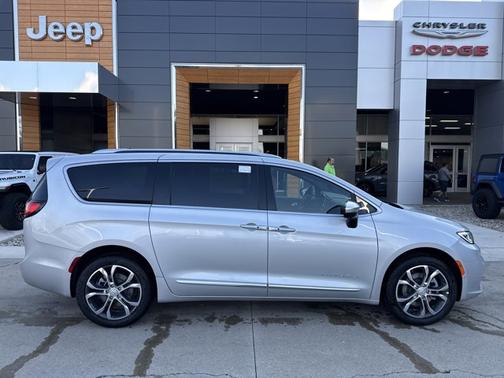 2026 Chrysler Pacifica Pinnacle