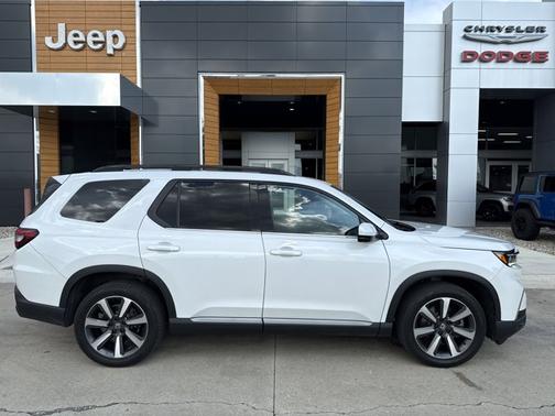 2023 Honda Pilot Touring