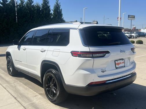 2023 Jeep Grand Cherokee L Laredo