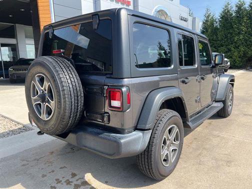 Granite Crystal Metallic Clearcoat 2022 Jeep Wrangler Unlimited Sport