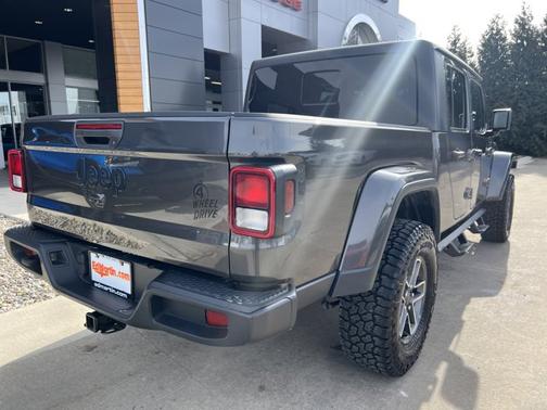 2021 Jeep Gladiator Willys