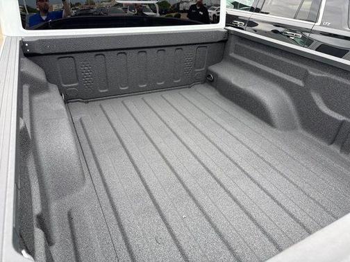Bright White Clearcoat 2026 Jeep Gladiator Sport S