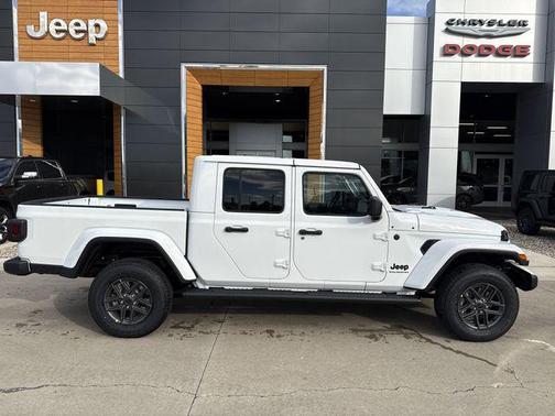 2026 Jeep Gladiator Sport S