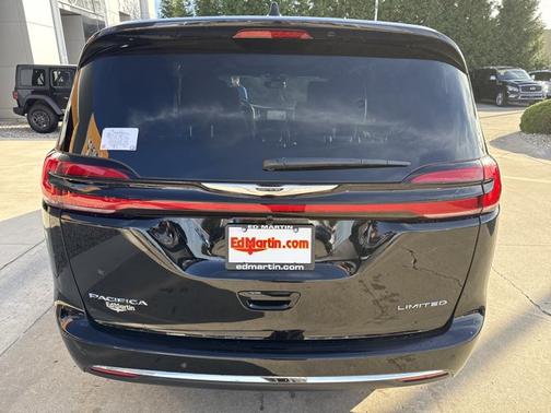 2026 Chrysler Pacifica Limited