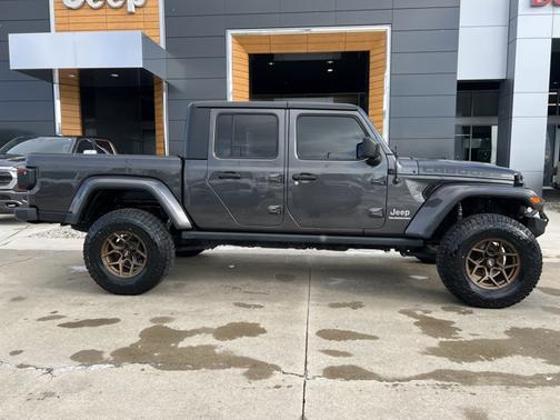 2021 Jeep Gladiator Overland