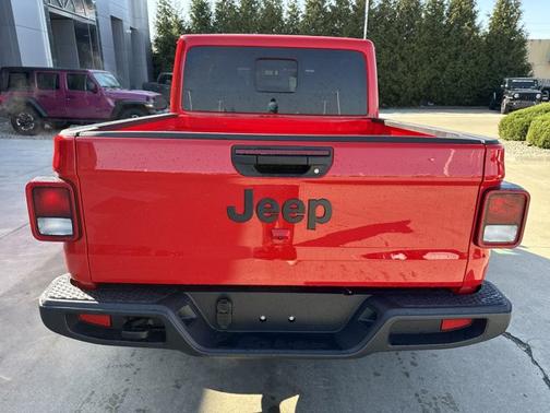 2025 Jeep Gladiator Nighthawk