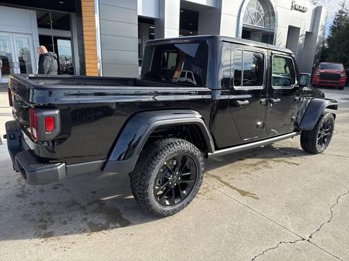 2025 Jeep Gladiator Nighthawk