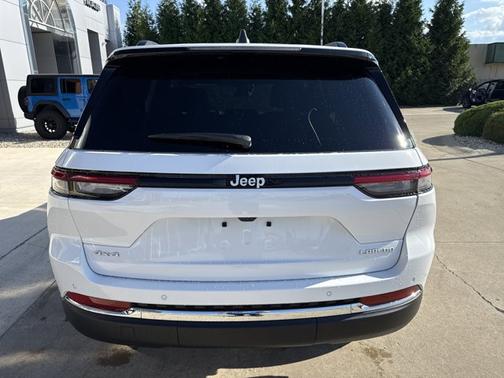 2025 Jeep Grand Cherokee Laredo X