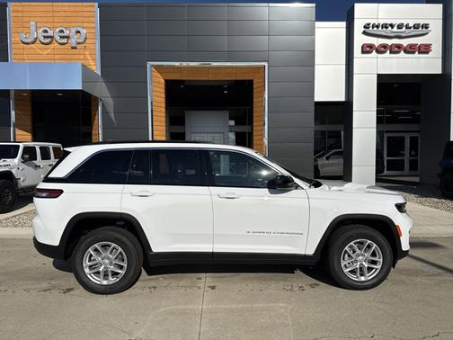 2025 Jeep Grand Cherokee Laredo X
