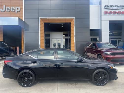 2020 Nissan Altima 2.5 SR