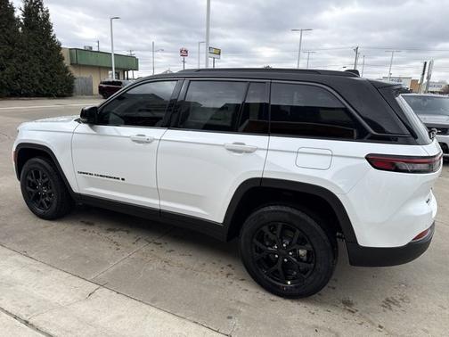 2026 Jeep Grand Cherokee Altitude