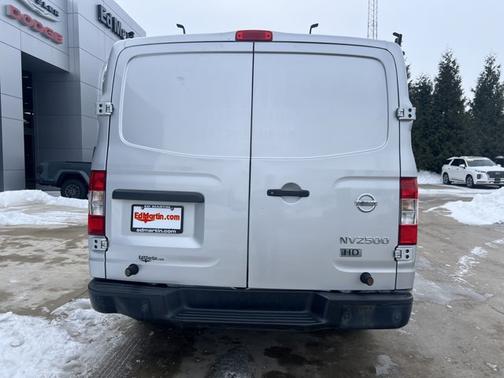 2016 Nissan NV Cargo NV2500 HD SV
