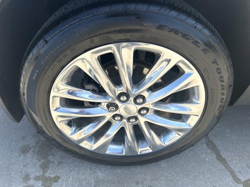 2017 Cadillac XT5 Platinum AWD