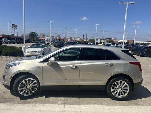 2017 Cadillac XT5 Platinum AWD