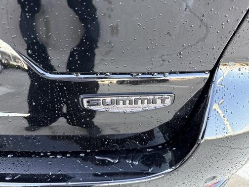 2025 Jeep Grand Cherokee Summit Reserve