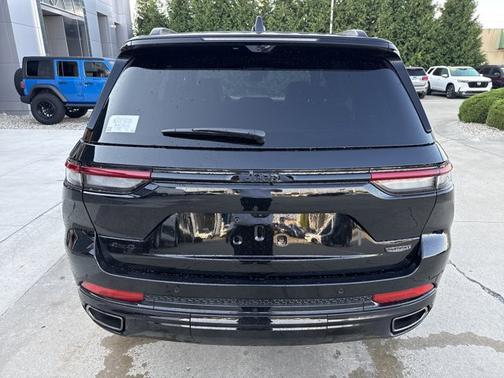 2025 Jeep Grand Cherokee Summit Reserve