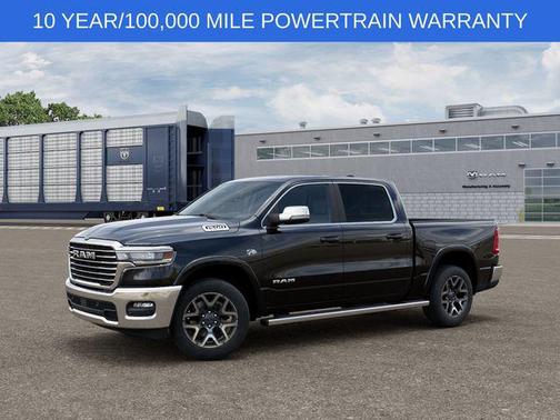 Diamond Black Crystal Pearlcoat 2026 RAM 1500 Laramie