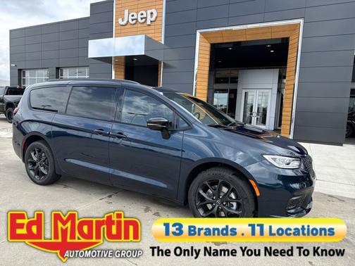 2025 Chrysler Pacifica Limited