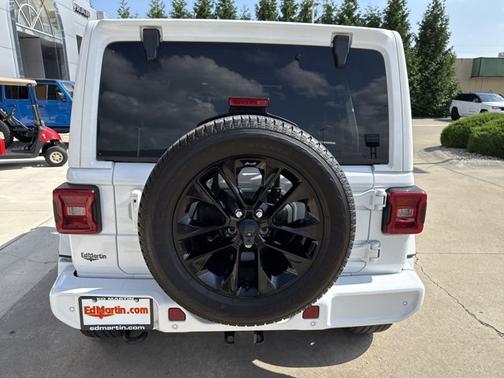 2021 Jeep Wrangler Unlimited Sahara High Altitude