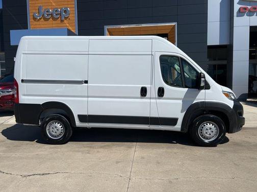 Bright White 2025 RAM ProMaster 2500 Tradesman