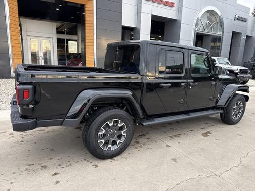 2026 Jeep Gladiator Sahara