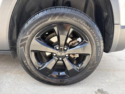 2020 Jeep Cherokee Altitude