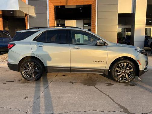 2022 Chevrolet Equinox AWD RS