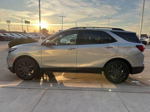 2022 Chevrolet Equinox AWD RS