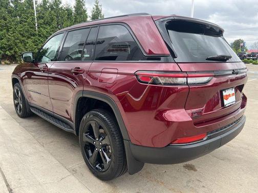 Velvet Red Pearlcoat 2025 Jeep Grand Cherokee Limited