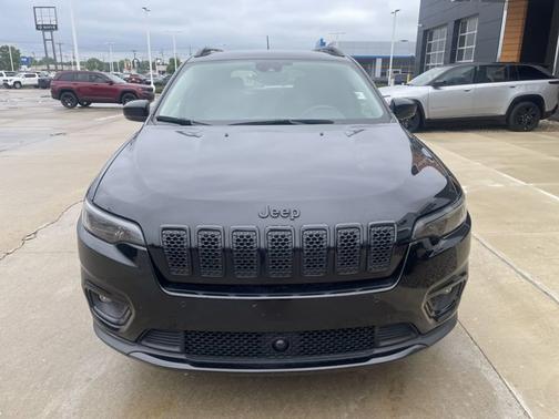 2023 Jeep Cherokee Altitude Lux